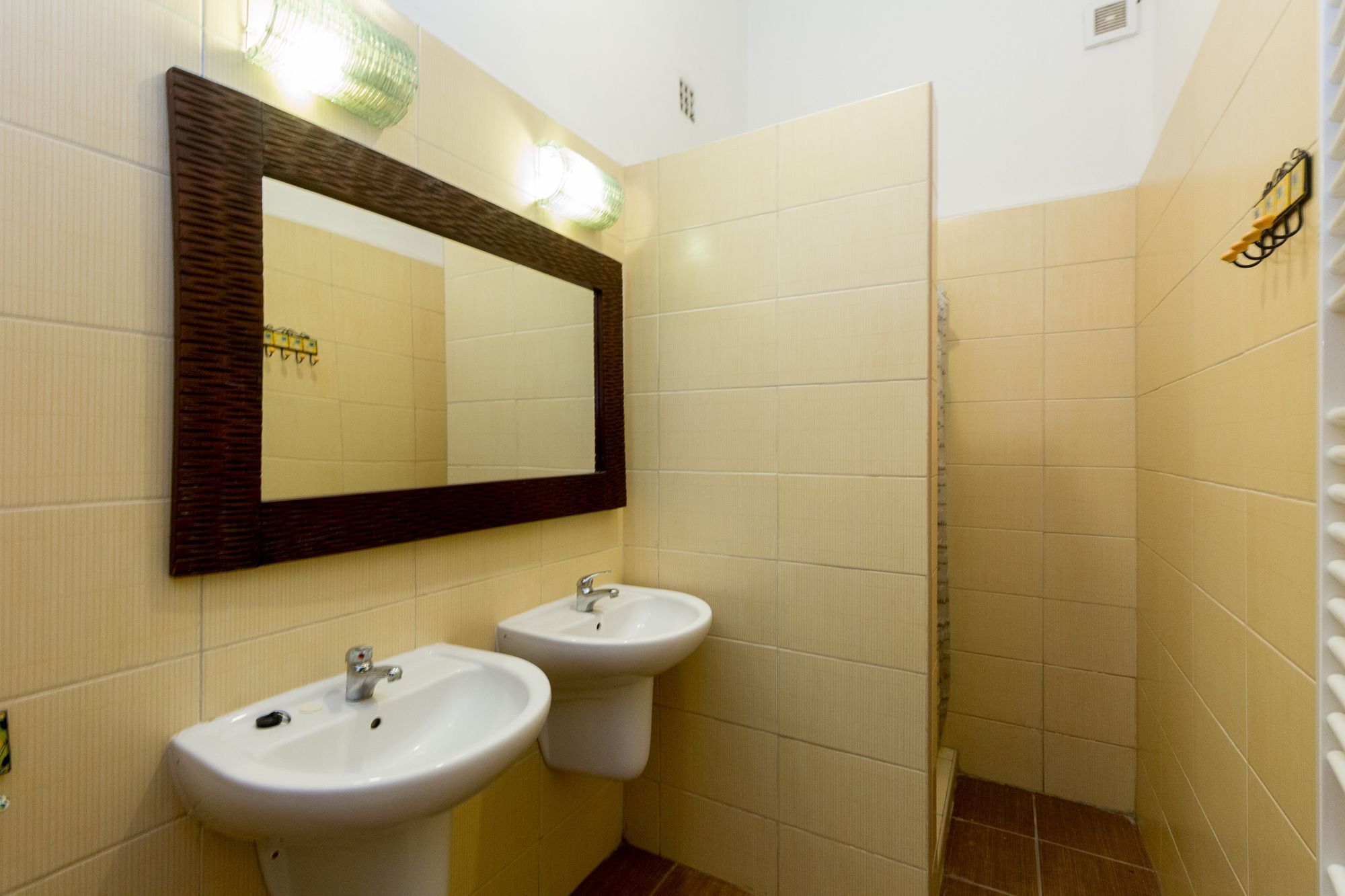 Bpm-Maharaja Rooms Budapest Bagian luar foto